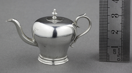 18th Century Dutch Miniature Silver Teapot - Johannes van Geffen